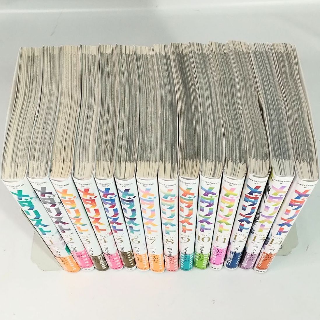 メダリスト 1巻〜14巻 全巻帯紙付きセット 内6巻初版本 《NO 01249