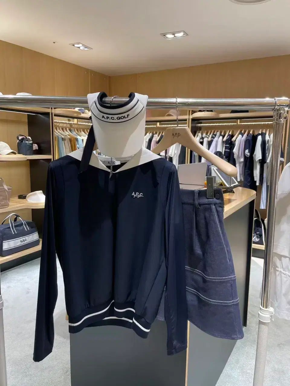レディースゴルフウェア A.P.C. アー・ペー・セー ニット 長袖 レディースゴルフウェア A.P.C. アー・ペー・セー ニット 長袖