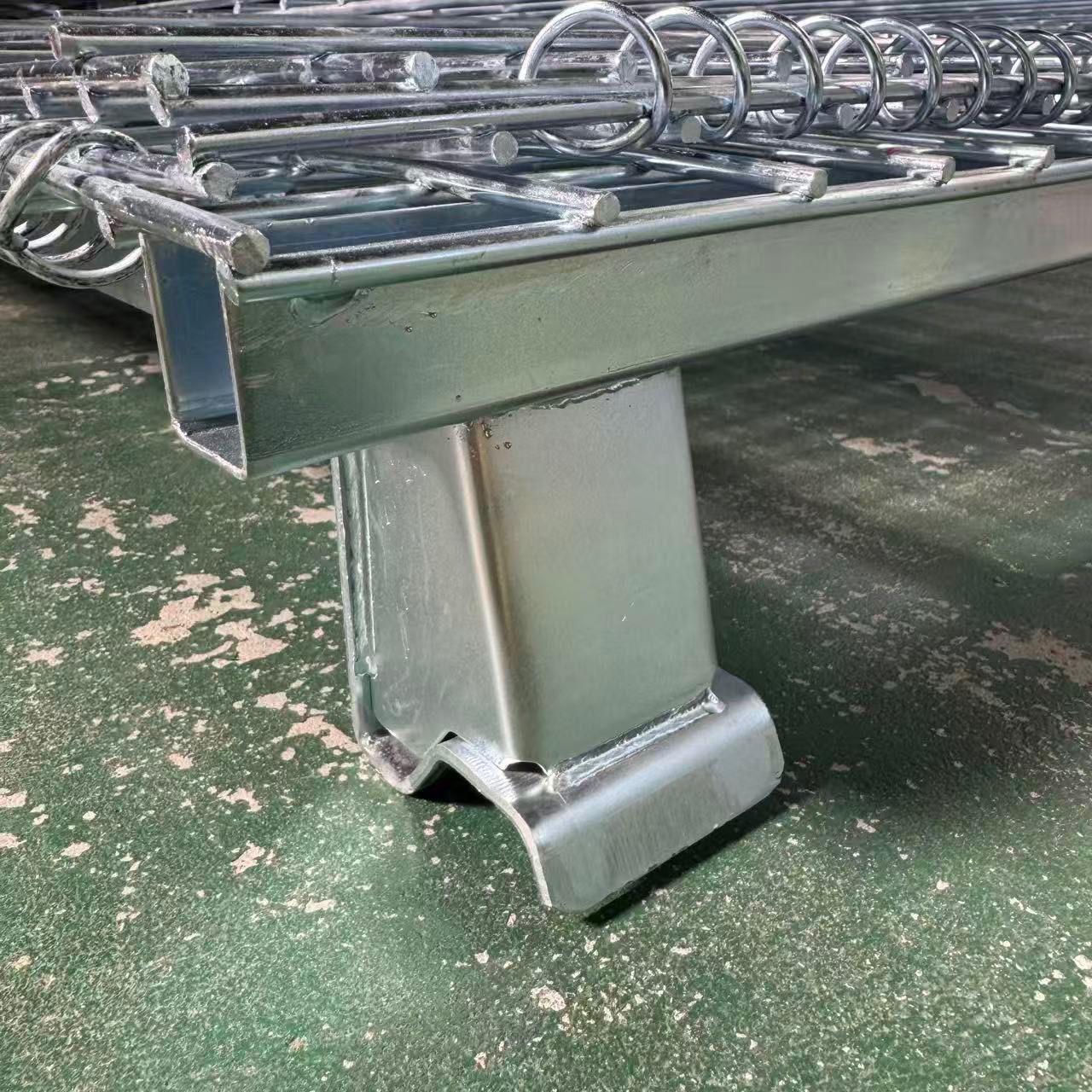 新品メッシュパレット(大)W1200×1000×900mm 岐阜発 鉄かご 