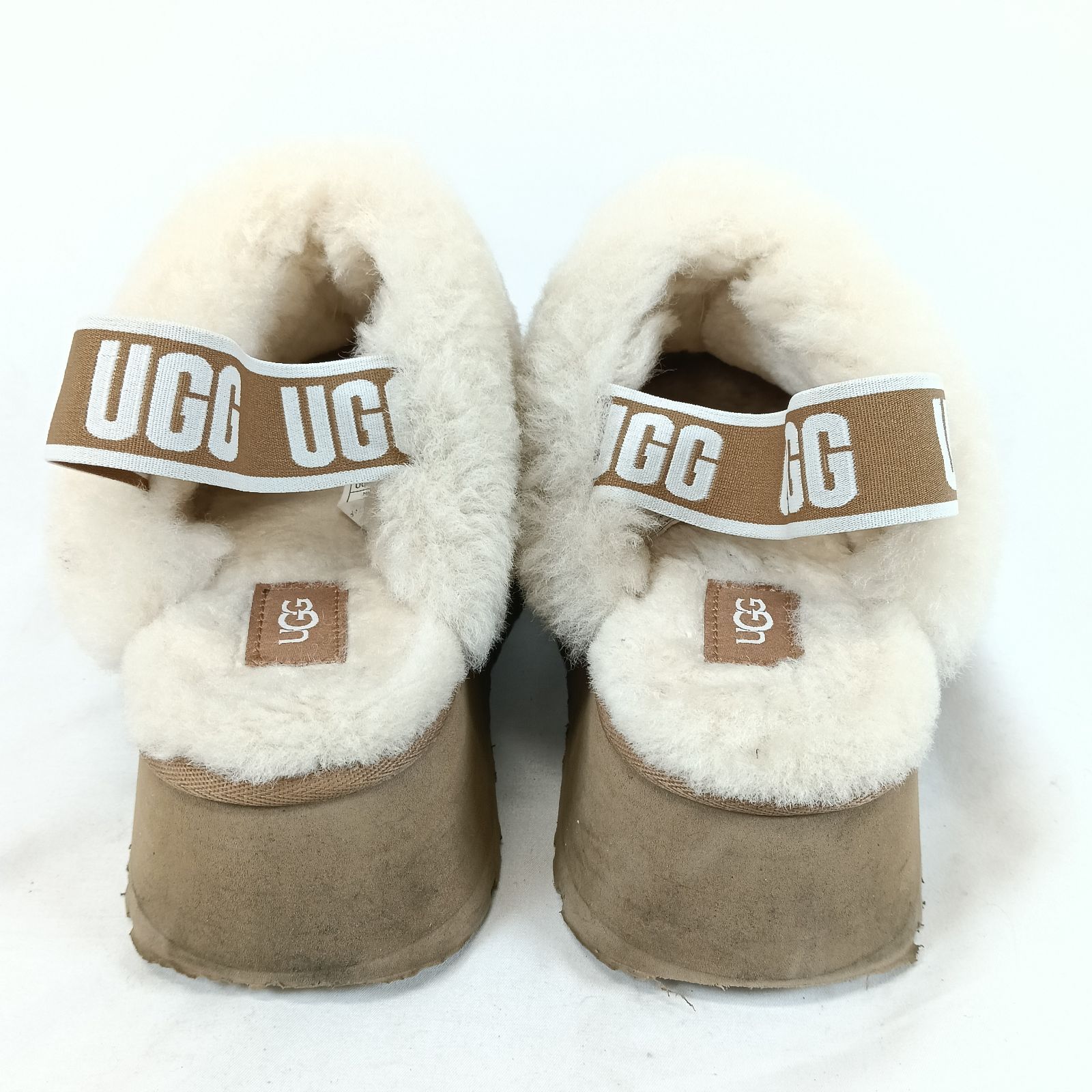UGGアグ　ファンケット 厚底 ムートン サンダル チェスナット 23cm 美品 UGG FUNKETTE（アグ）ファンケット 厚底 サンダル ムートン