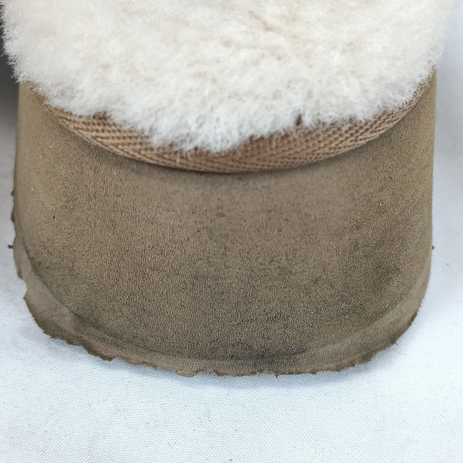 美品 UGG FUNKETTE（アグ）ファンケット 厚底 サンダル ムートン