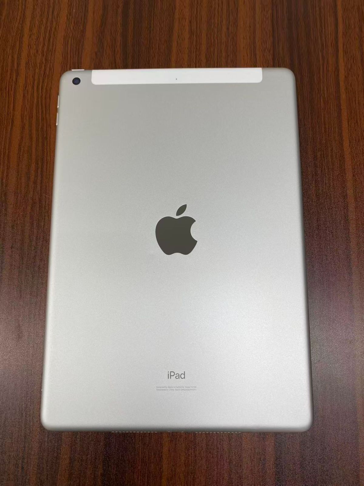 電池93％Apple iPad7 Wi-Fi + Cellular 32GB シルバー