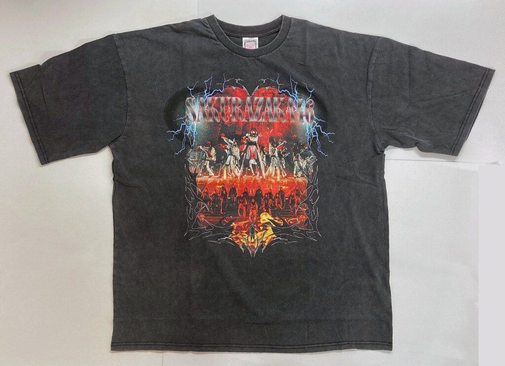 櫻坂46 ロックTシャツ XL 未開封 櫻坂46 SAKURAZAKA46 ロックTシャツ XL - メルカリ