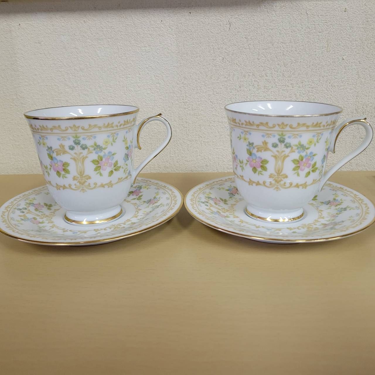 キッチン・食器 Noritake ノリタケ大きい皿チィーカップソーサー2セット