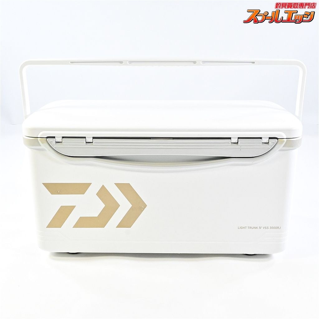 ★☆【ダイワ】 ライトトランク4 IV VSS 3000RJ ゴールド 6面一体真空パネル クーラーボックス DAIWA LIGHT-TRUNK K_180★☆e08999 【ダイワ】 ライトトランク4 IV VSS 3000RJ ゴールド 6面一体真空
