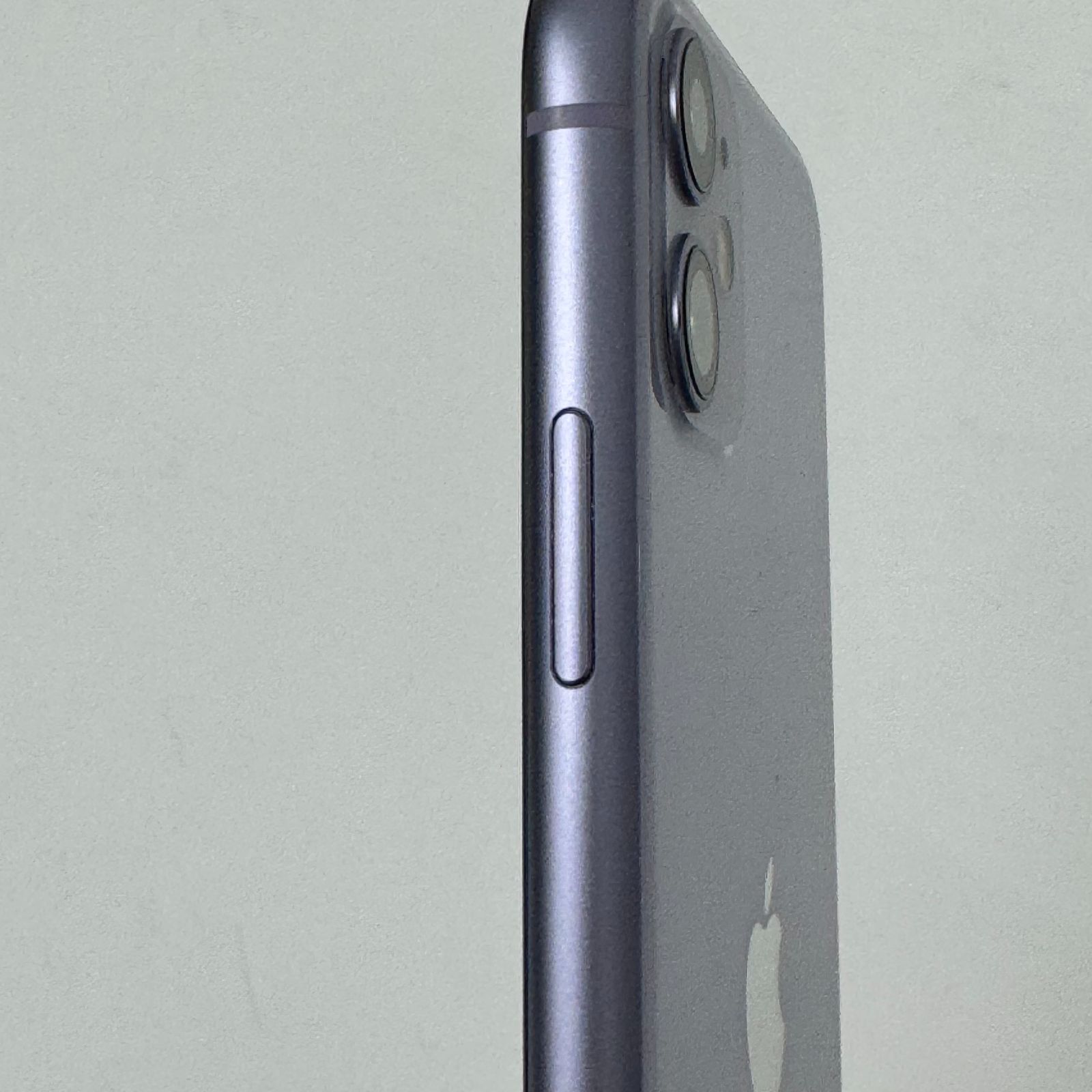 iPhone 11 64GB パープル 美品 - メルカリ