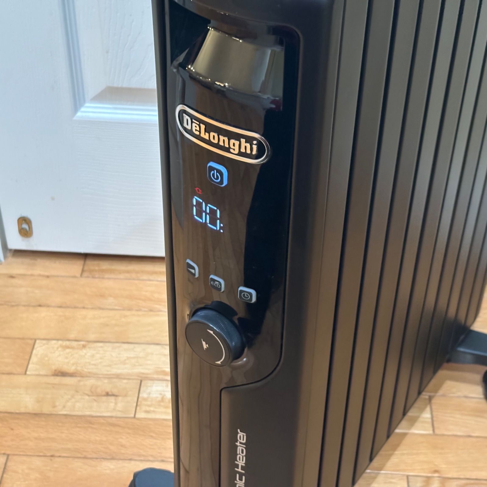 DeLonghi オイルヒーター 1500W ブラック 【公式通販】
