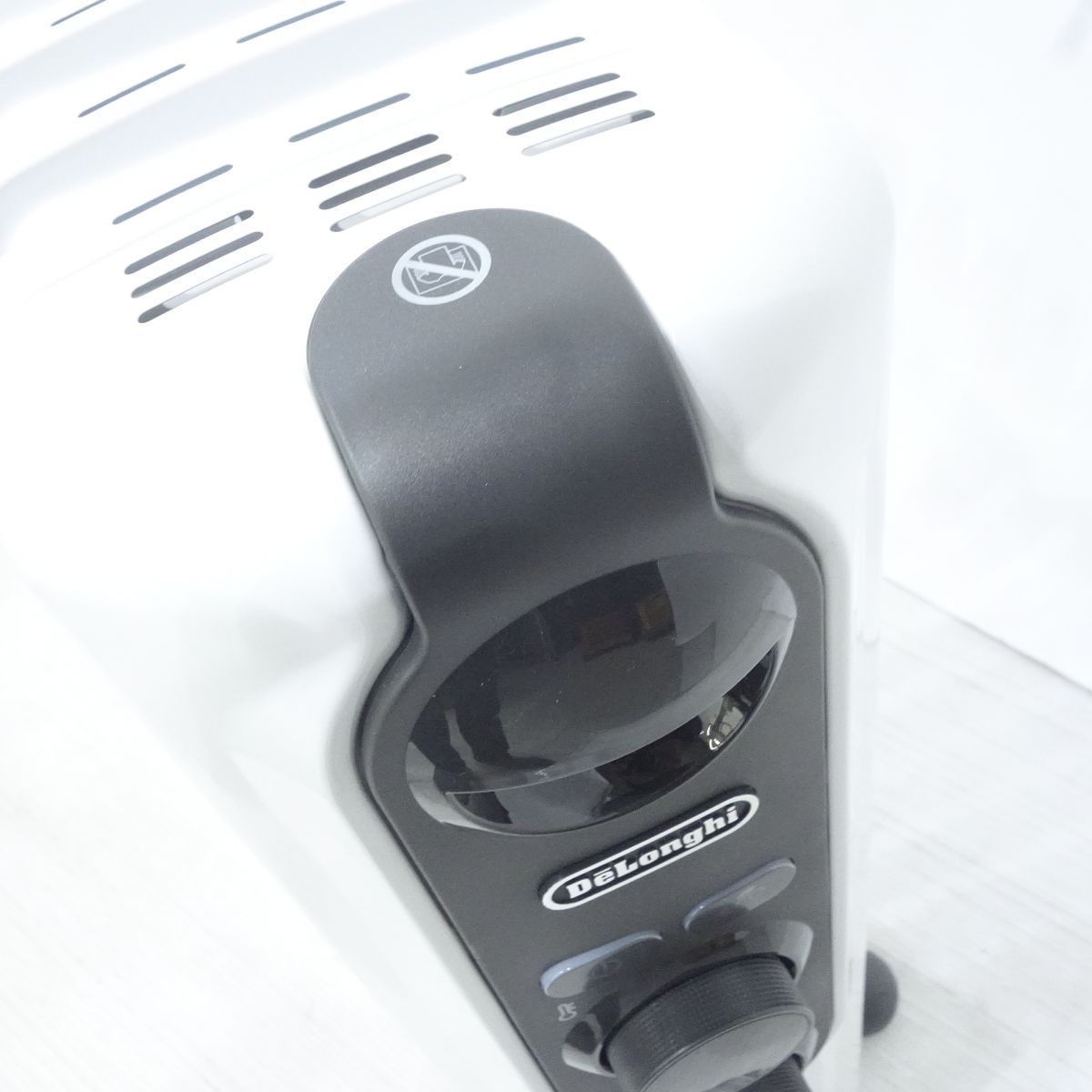 DeLonghi デロンギ アミカルド オイルヒーター RHJ35M0812 ※中古 