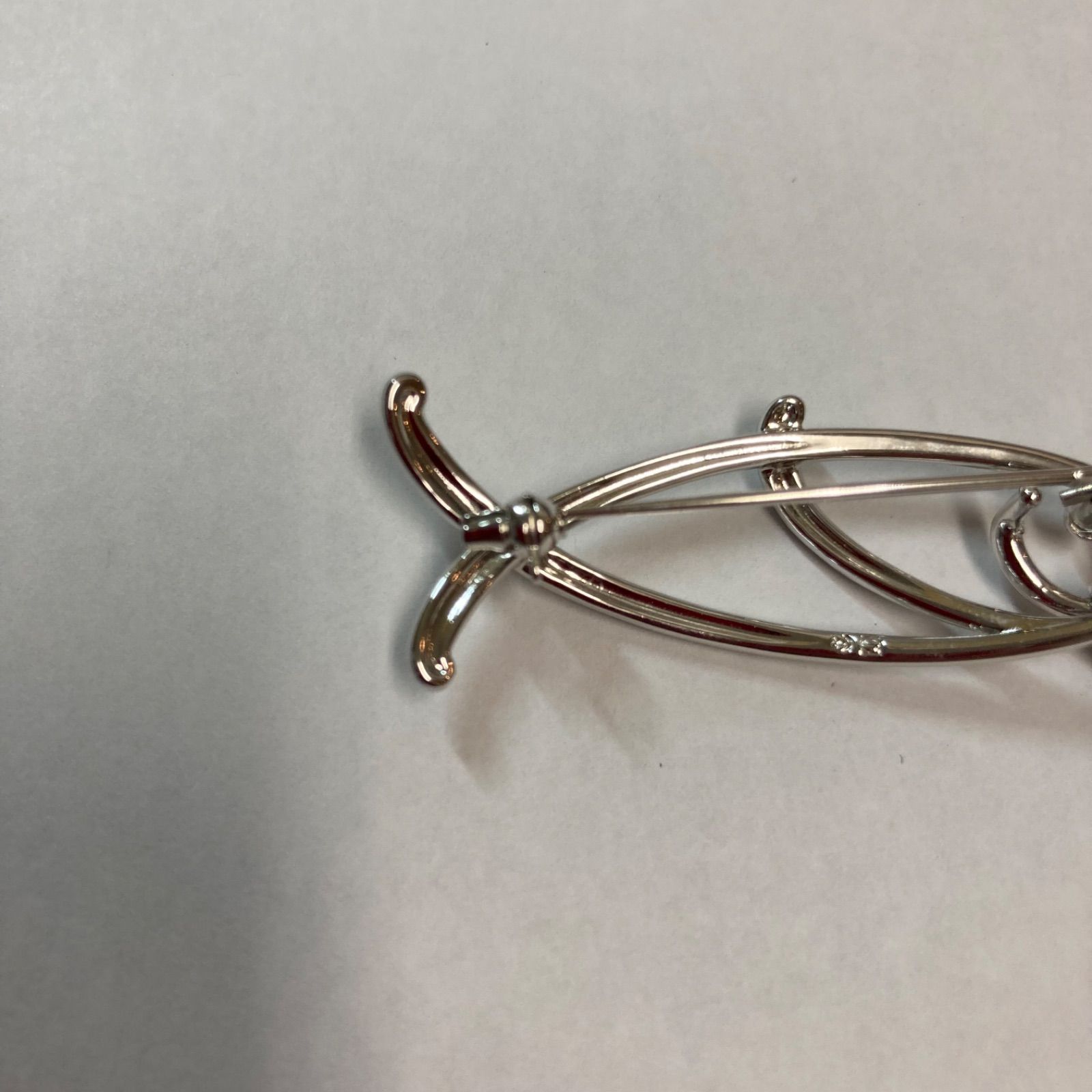【正規品TASAKI 田崎真珠 ブローチ フィッシュ 魚モチーフシルバー S刻印 TASAKI タサキ 田崎真珠 パール ブローチ 魚モチーフ フィッシュ 黒