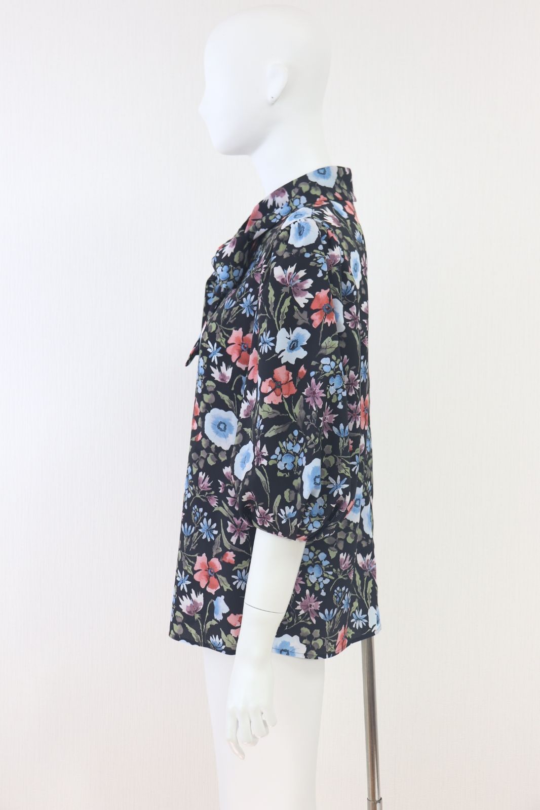 Rene ボウタイリボン花柄プリントブラウス 6331180 2023年商品 黒 