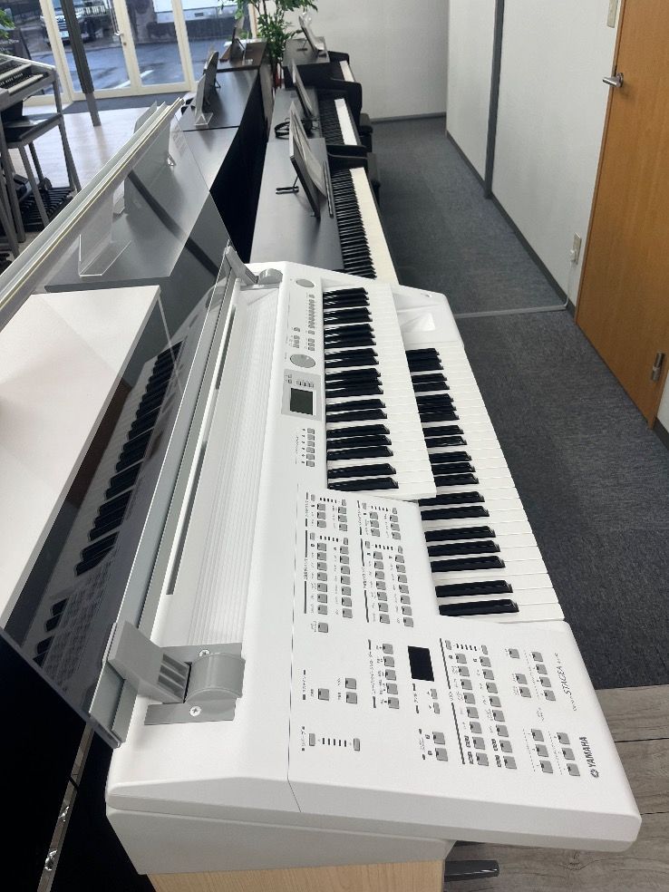 ★84955【エレクトーン】YAMAHA　ELB02　2016年製 ☆84955【エレクトーン】YAMAHA ELB02 2016年製 - メルカリ