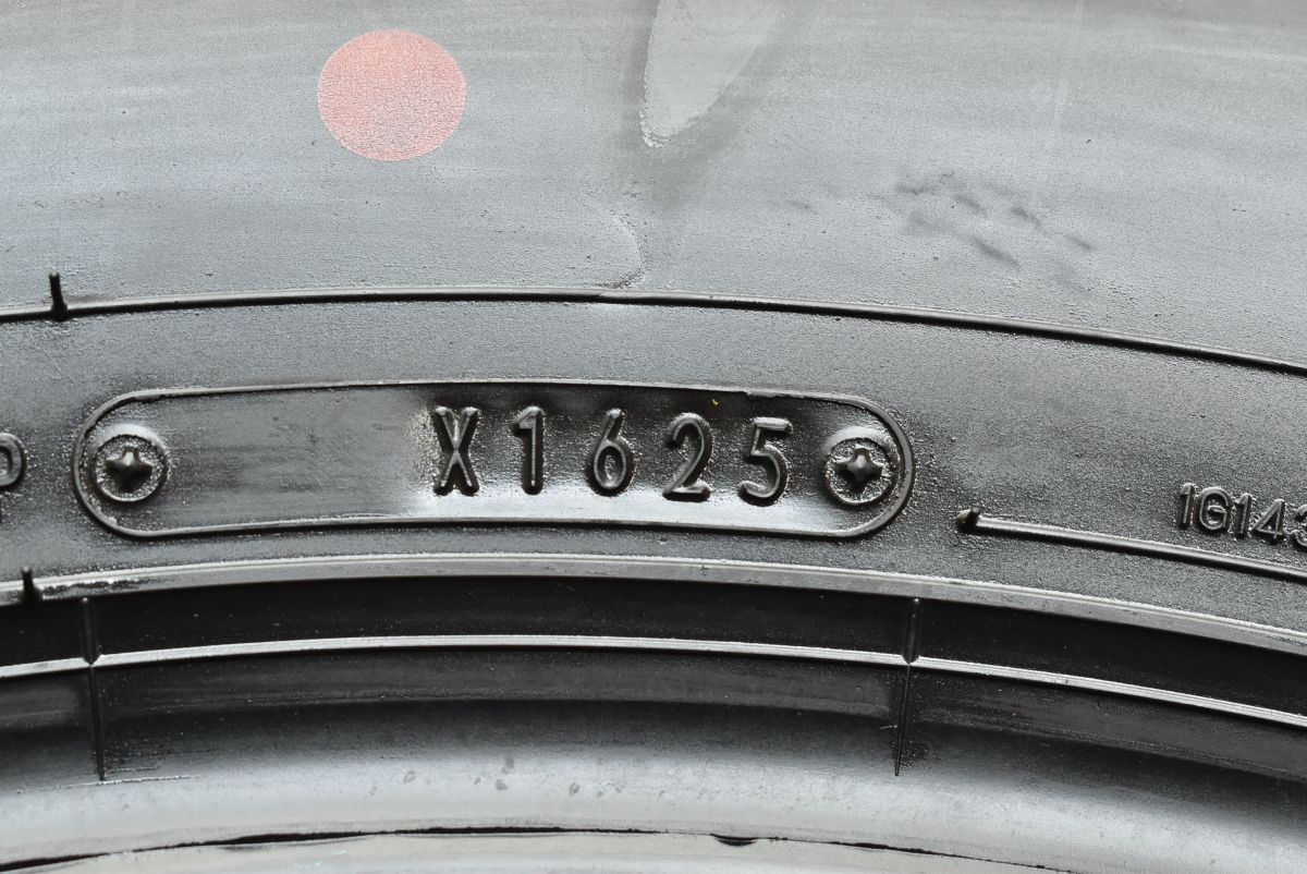 2025年製 新車外し】ダンロップ グラントレック AT23 265/65R18 タイヤ
