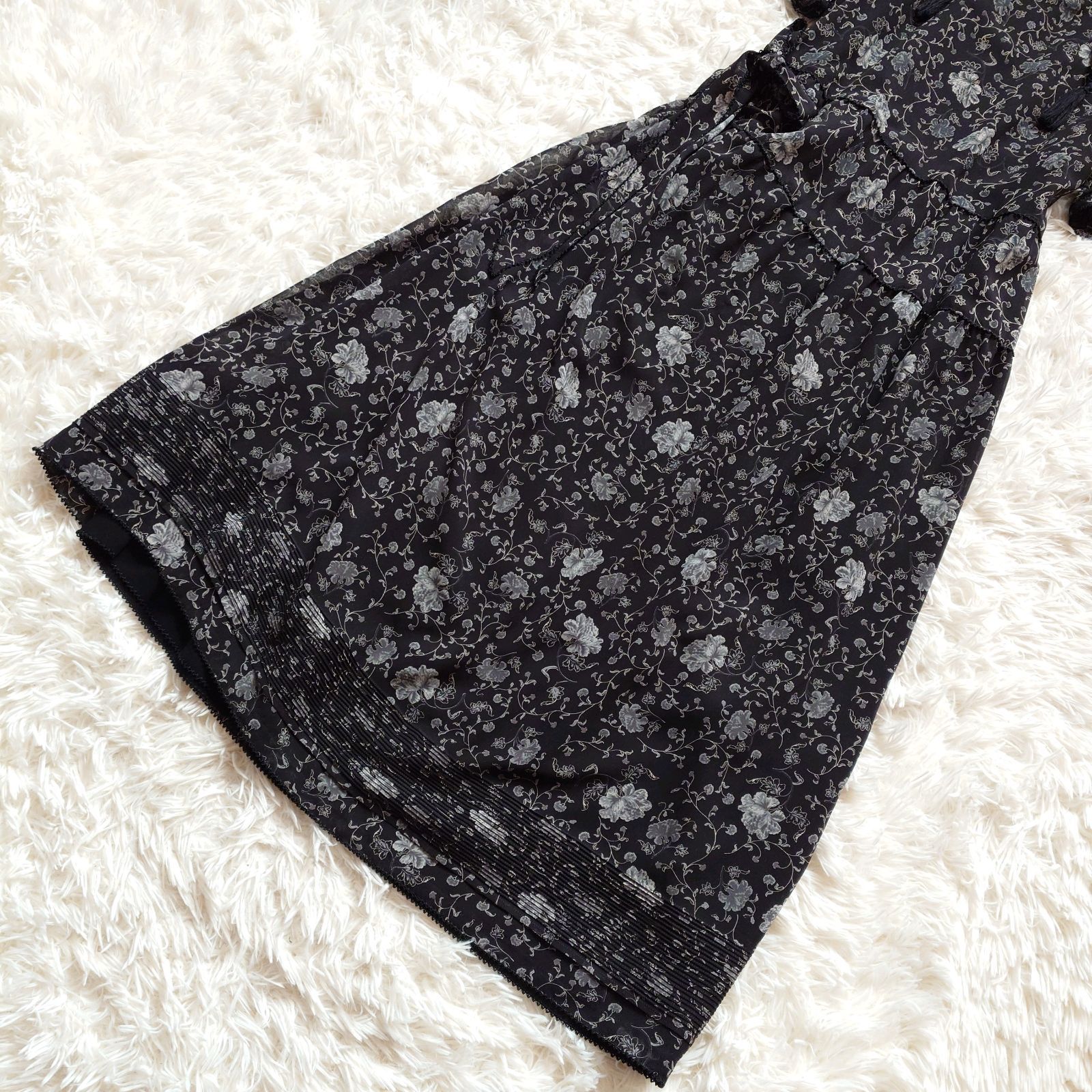 美品 カネコイサオ KANEKO ISAO たくし上げ 花柄 ピコレース 美品 カネコイサオ KANEKO ISAO たくし上げ 花柄 ピコレース