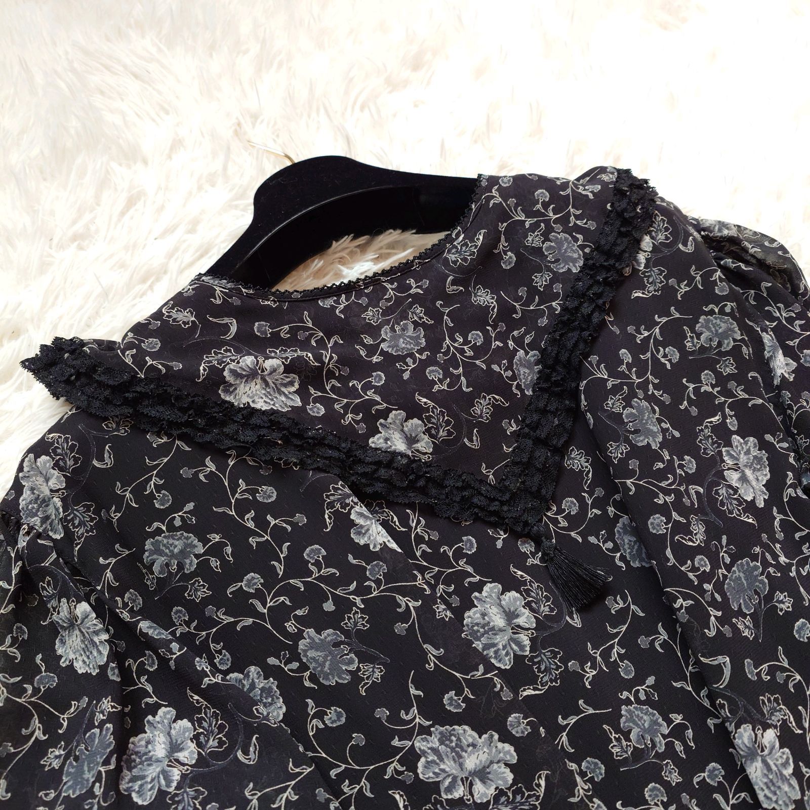 美品 カネコイサオ KANEKO ISAO たくし上げ 花柄 ピコレース 美品 カネコイサオ KANEKO ISAO たくし上げ 花柄 ピコレース