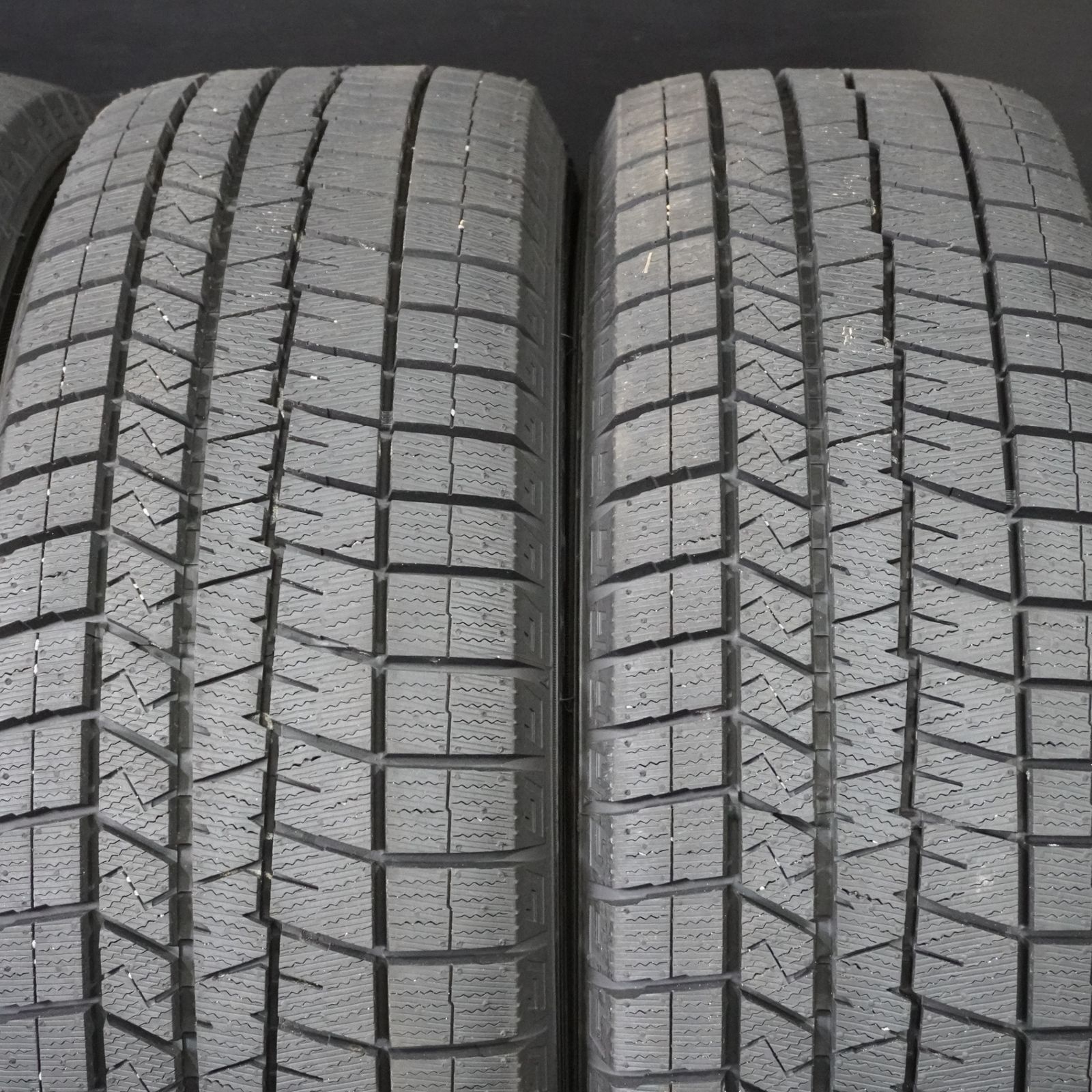 25年製 超バリ山 ダンロップ WINTER MAXX WM03 215/60R16 4本 