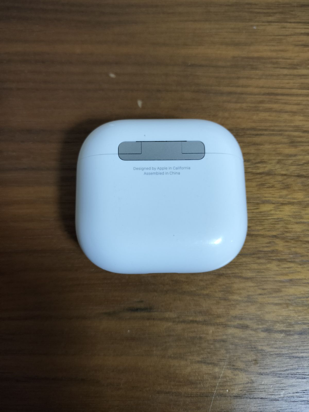 正規品）Apple AirPods 第4世代 充電ケースのみ ノイキャン無し 刻印