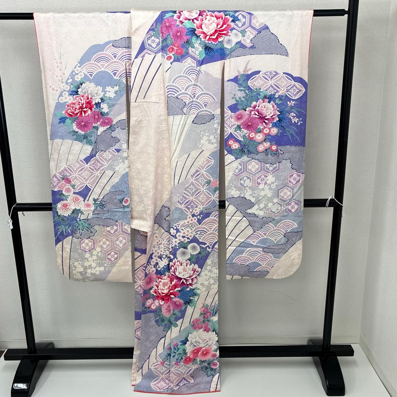 振袖 正絹 裄66 美しい染めの花 袷 着物 MK-5842 - メルカリ