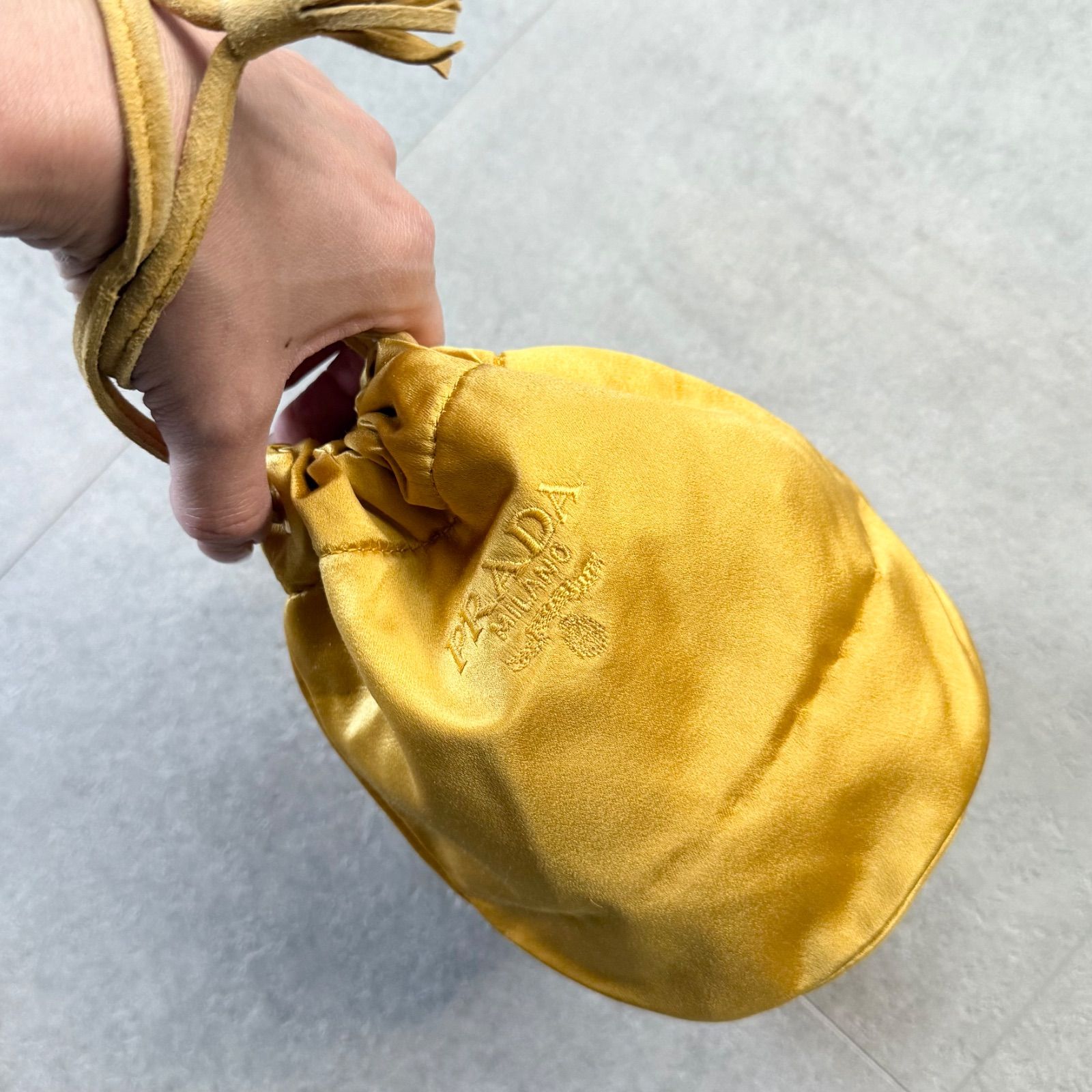 美品 PRADA プラダ ロゴ サテン 巾着バッグ ハンドバック ポーチ 