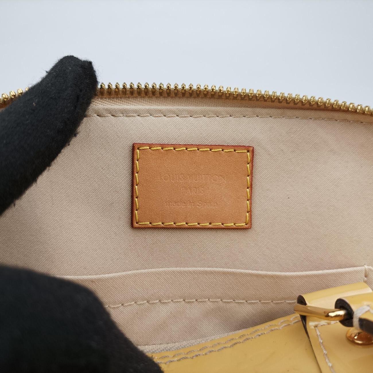 Buy from Japan Easily