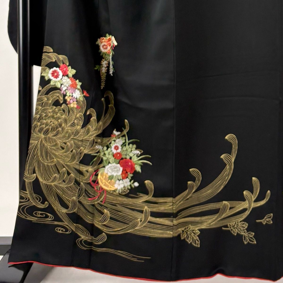 美品】 振袖 身丈164cm 裄丈69.5cm L 袷 花籠 乱菊 刺繍 金糸 黒 正絹 