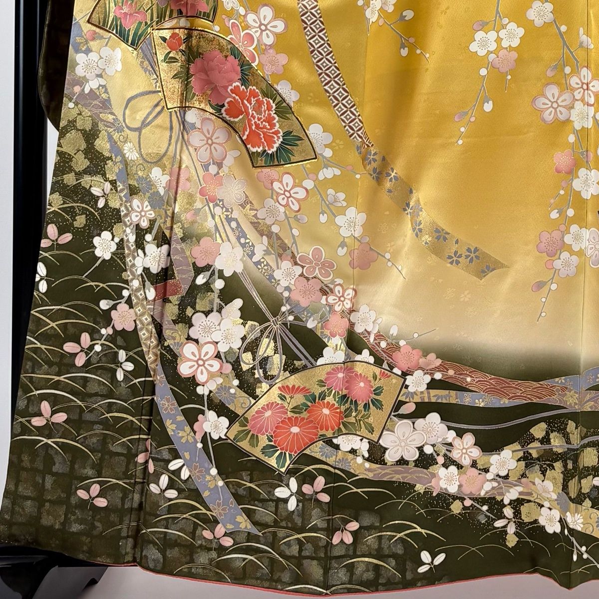 振袖 身丈161cm 裄丈65.5cm M 袷 扇面 牡丹 金糸 金銀彩 山吹色 正絹