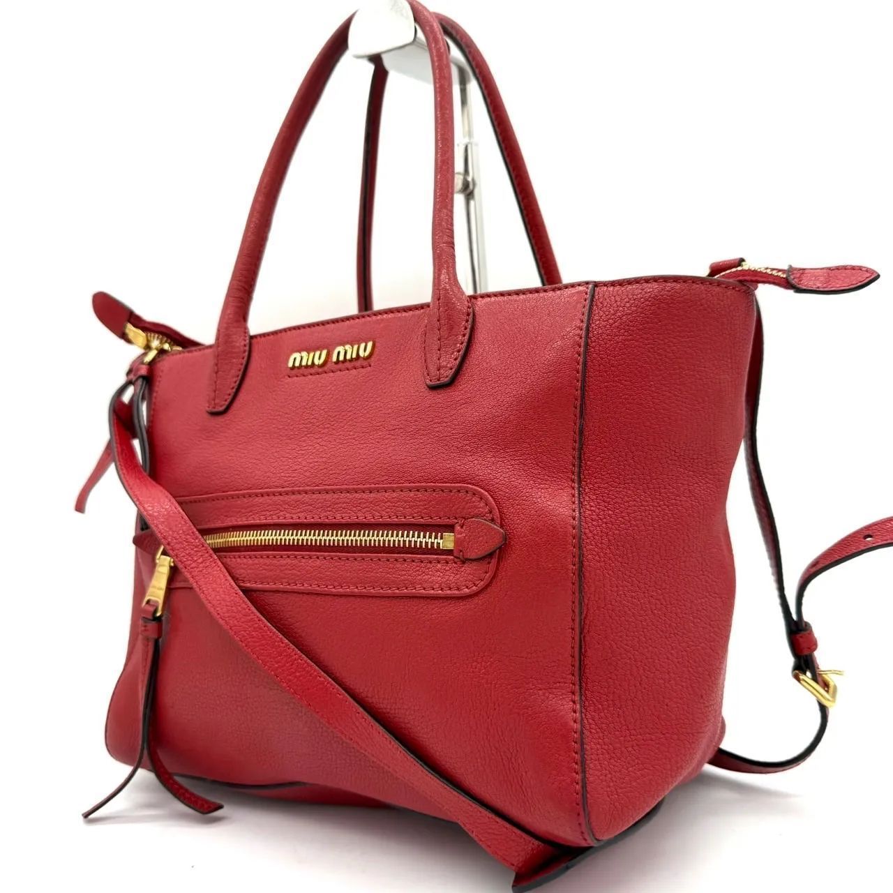 美品】 miu miu ミュウミュウ 2WAY トート ショルダーバッグ 赤 美品】 miu miu ミュウミュウ 2WAY トート ショルダーバッグ 赤