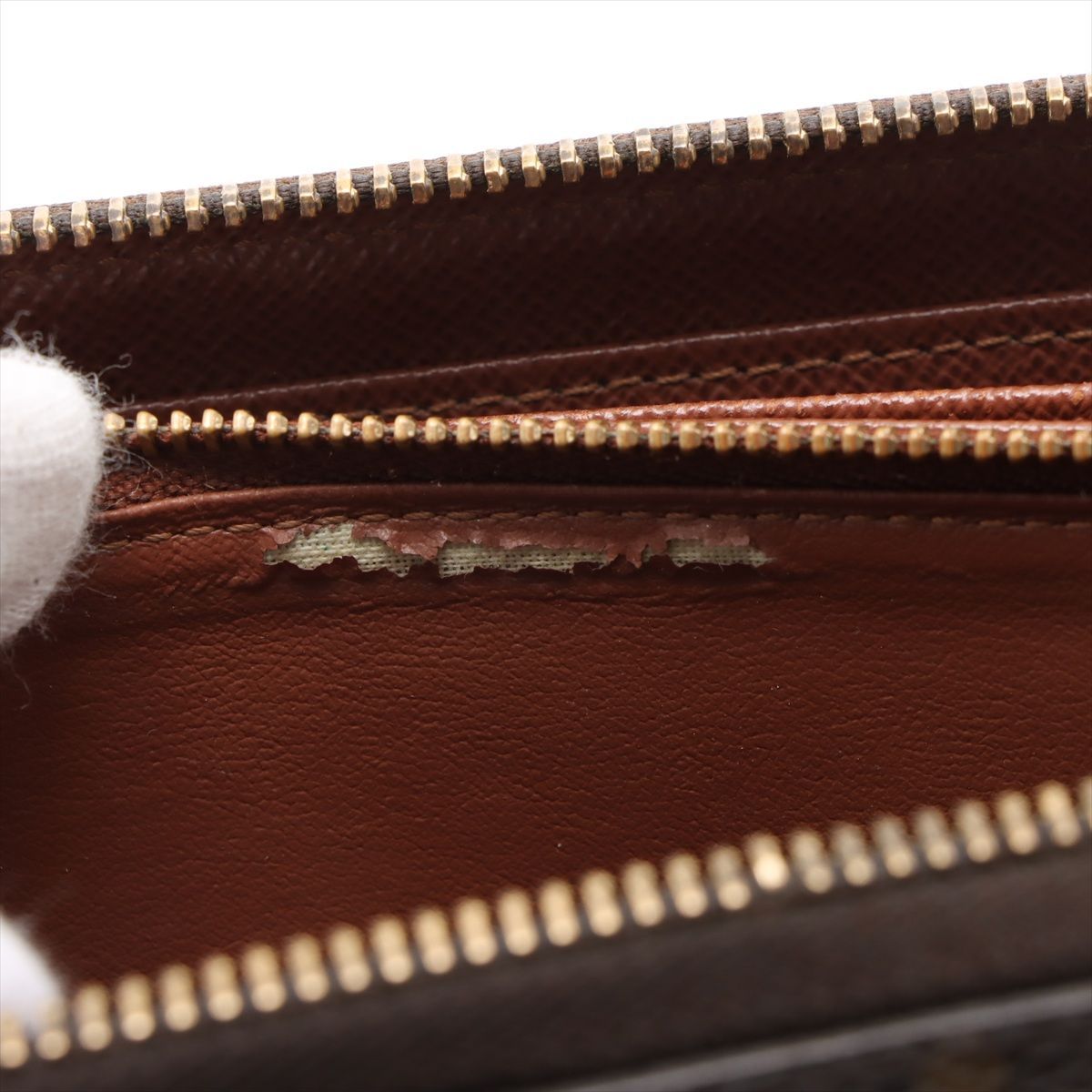 LOUIS VUITTON ルイ・ヴィトン モノグラム ジッピーウォレット
