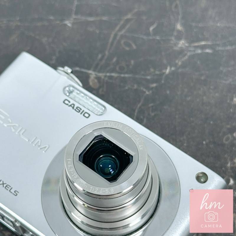CASIO EXILIM EX-Z100 シルバー 1010万画素 光学4倍ズーム 広角28mm