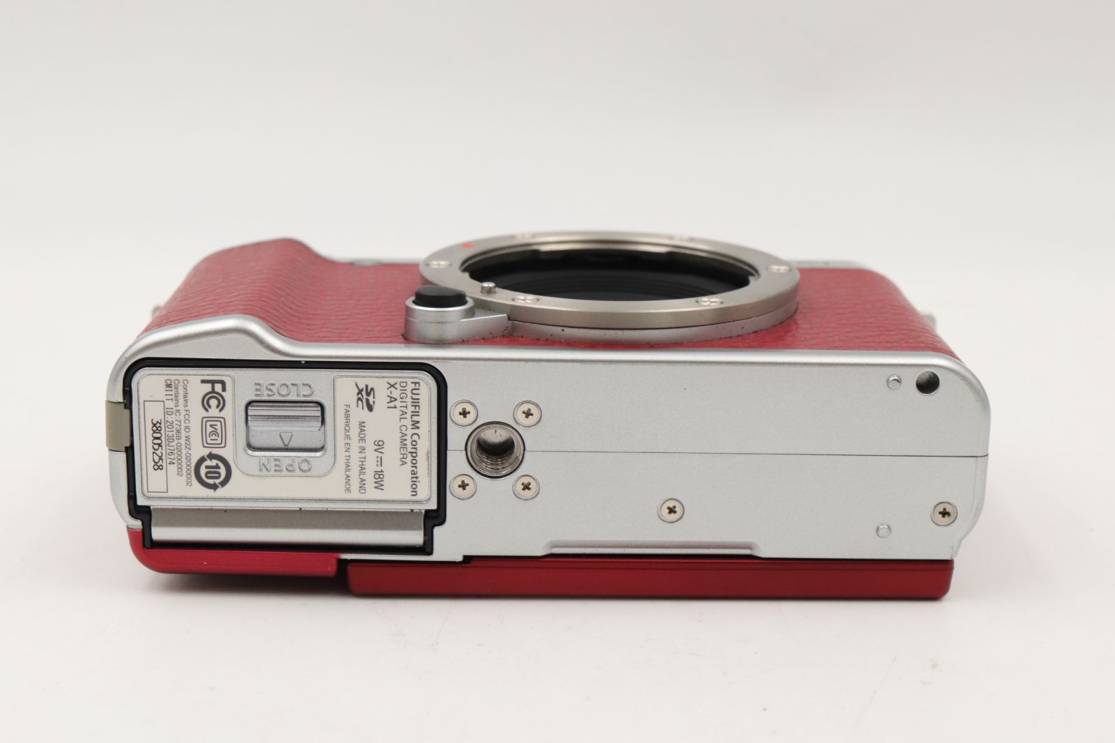 □ 超美級 □ FUJIFILM 富士フィルム X-A1 ボディ レッド 【公式通販】