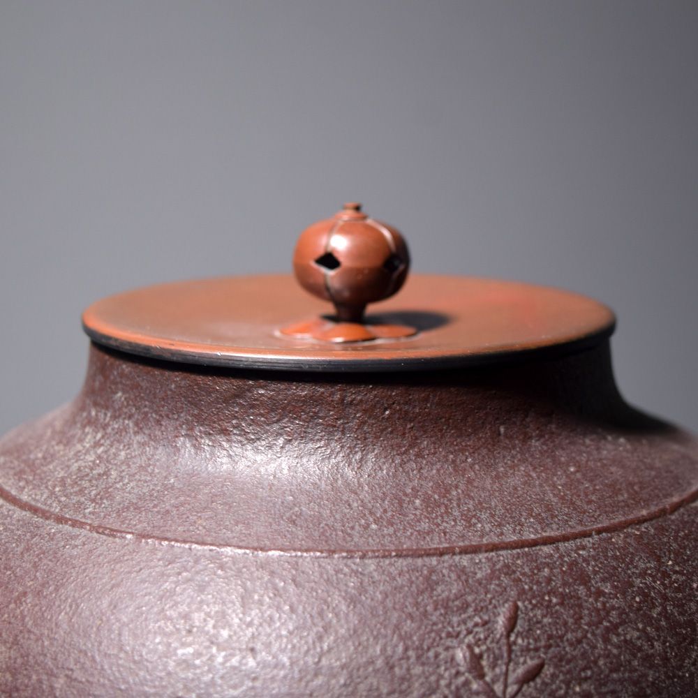 人間国宝 釜師 高橋敬典 茶釜 真形釜 桐地紋 鉄釜 敬典釜 共箱 黄布 炉