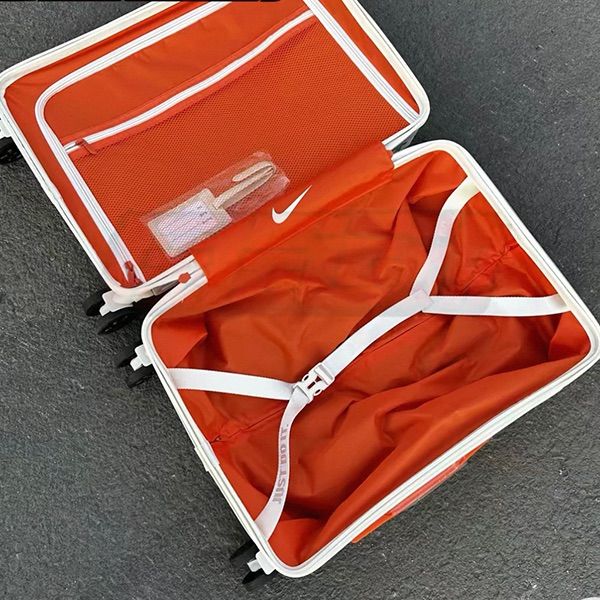送料無料】【NIKE - ナイキ】海外限定 非売品 ナイキ ソロスウッシュ