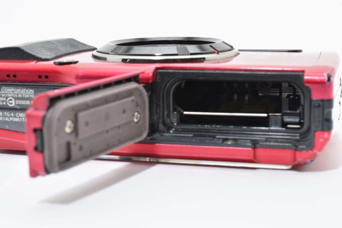 OLYMPUS Tough TG-4（ジャンク品） ☆ジャンク / 通電可☆ オリンパス OLYMPUS TOUGH STYLUS TG-4