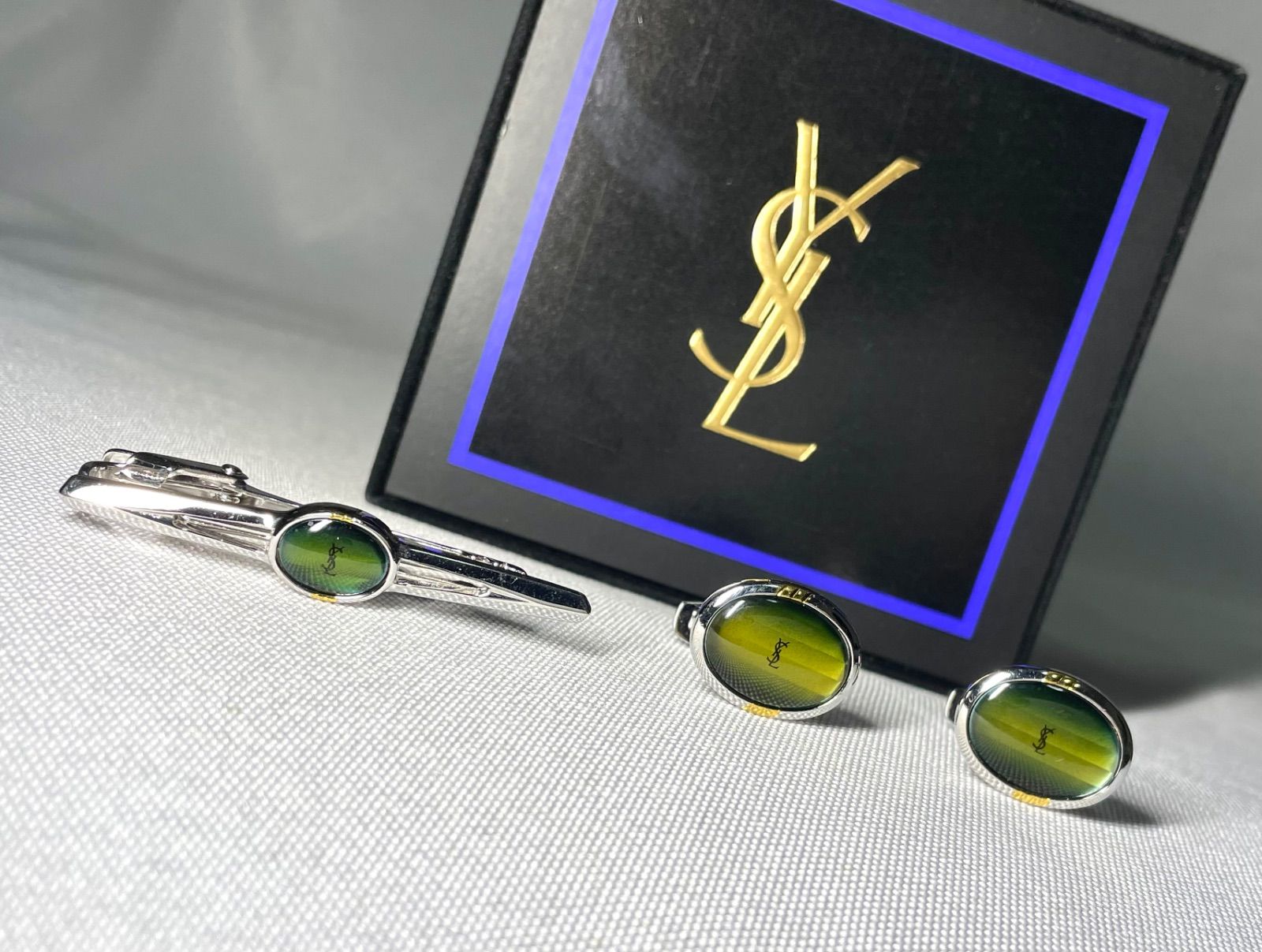 美品 YVES SAINT LAURENT イヴサンローラン YSL グリーンストーン