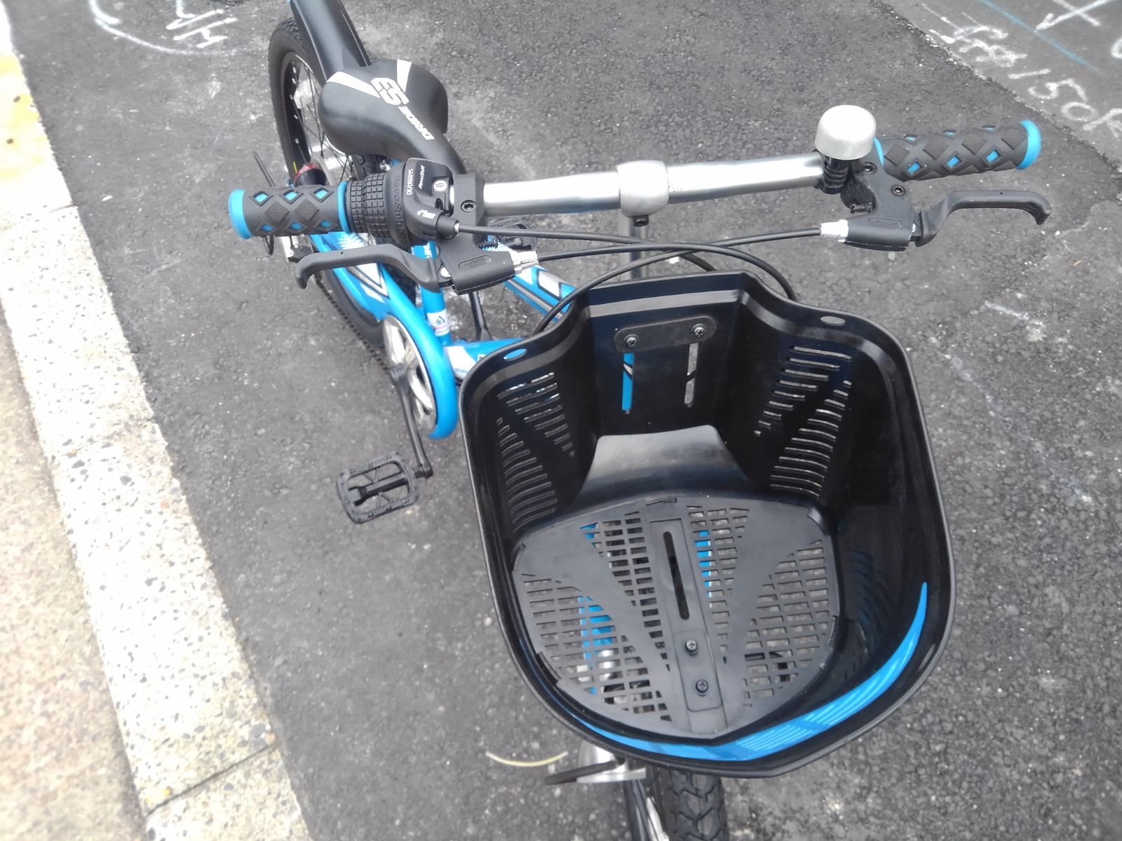 中古子供自転車4047 良品！ 前後タイヤ新品！ 20インチ 6段ギヤ 