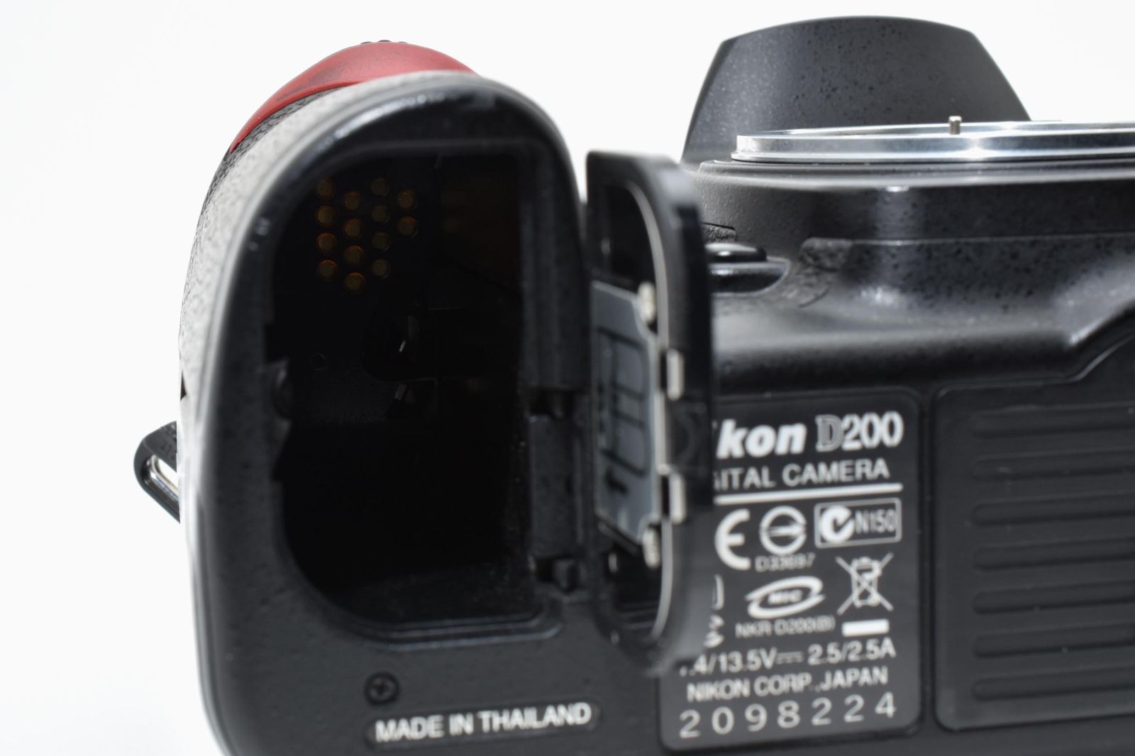 ☆美品☆《ショット数25,249回》ニコン Nikon D200 #1688S - メルカリ