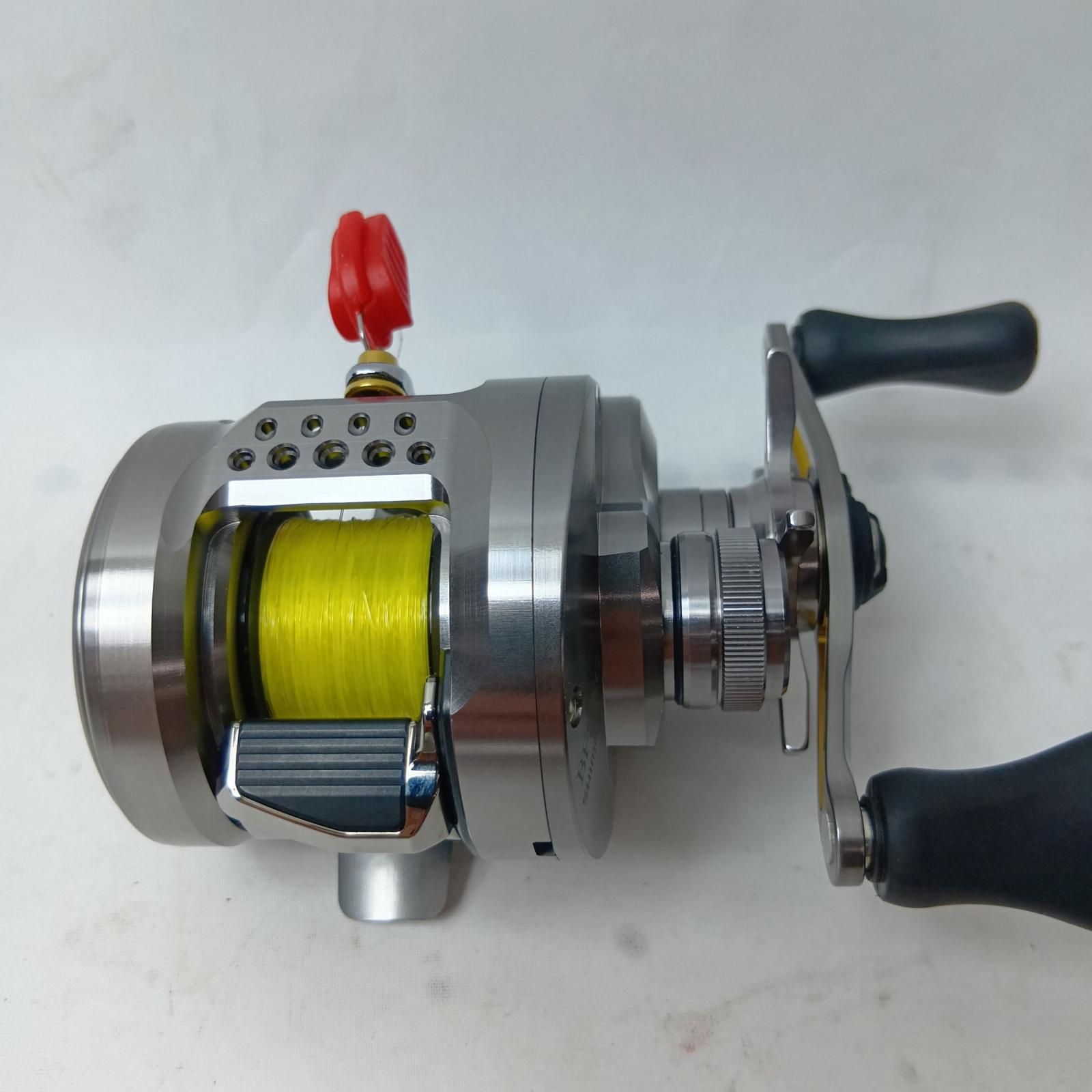 SHIMANO シマノ ベイトリール 23カルカッタコンクエストBFS XGR 045706