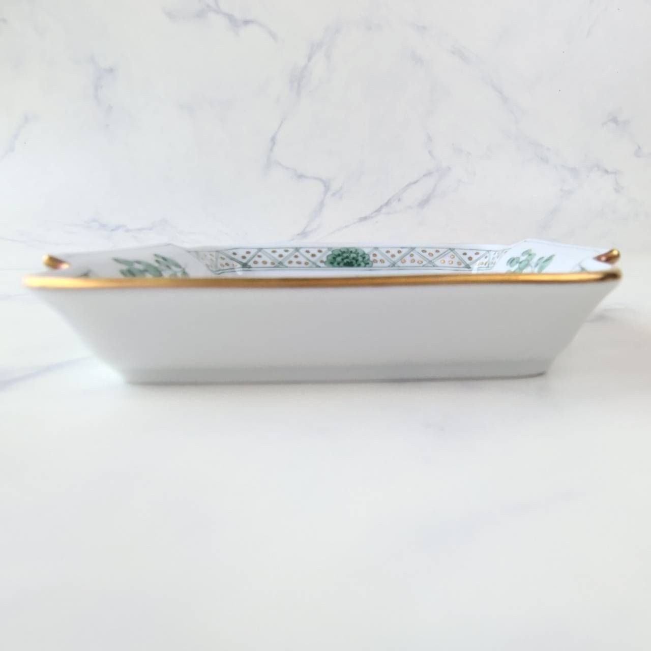 マイセン　カップ　2客　プレート　金彩　緑　花　インドの華 マイセン カップ 2客 プレート 金彩 緑 花 インドの華 - メルカリ