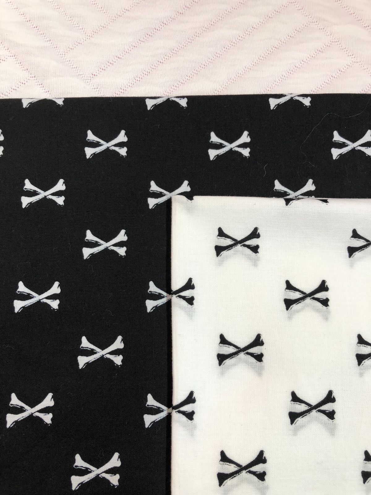 WTAPS BANDANA クロスボーン バンダナ ホワイト ブラック - メルカリ