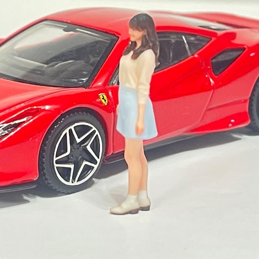 1/43 可愛いお姉さん フィギュア ミニカーに 1/64より大 ジオラマ