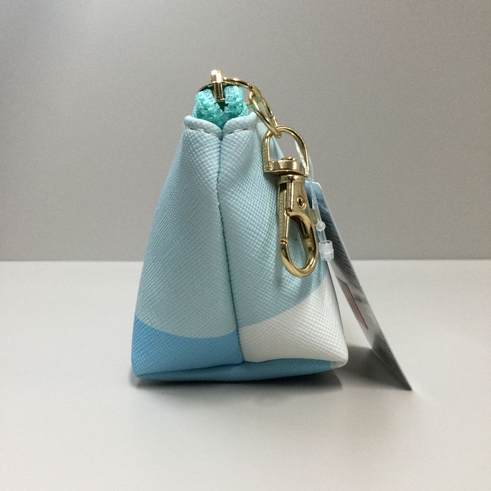 d051【新品・未使用品】サンリオ 三角ミニポーチ ドアップ 