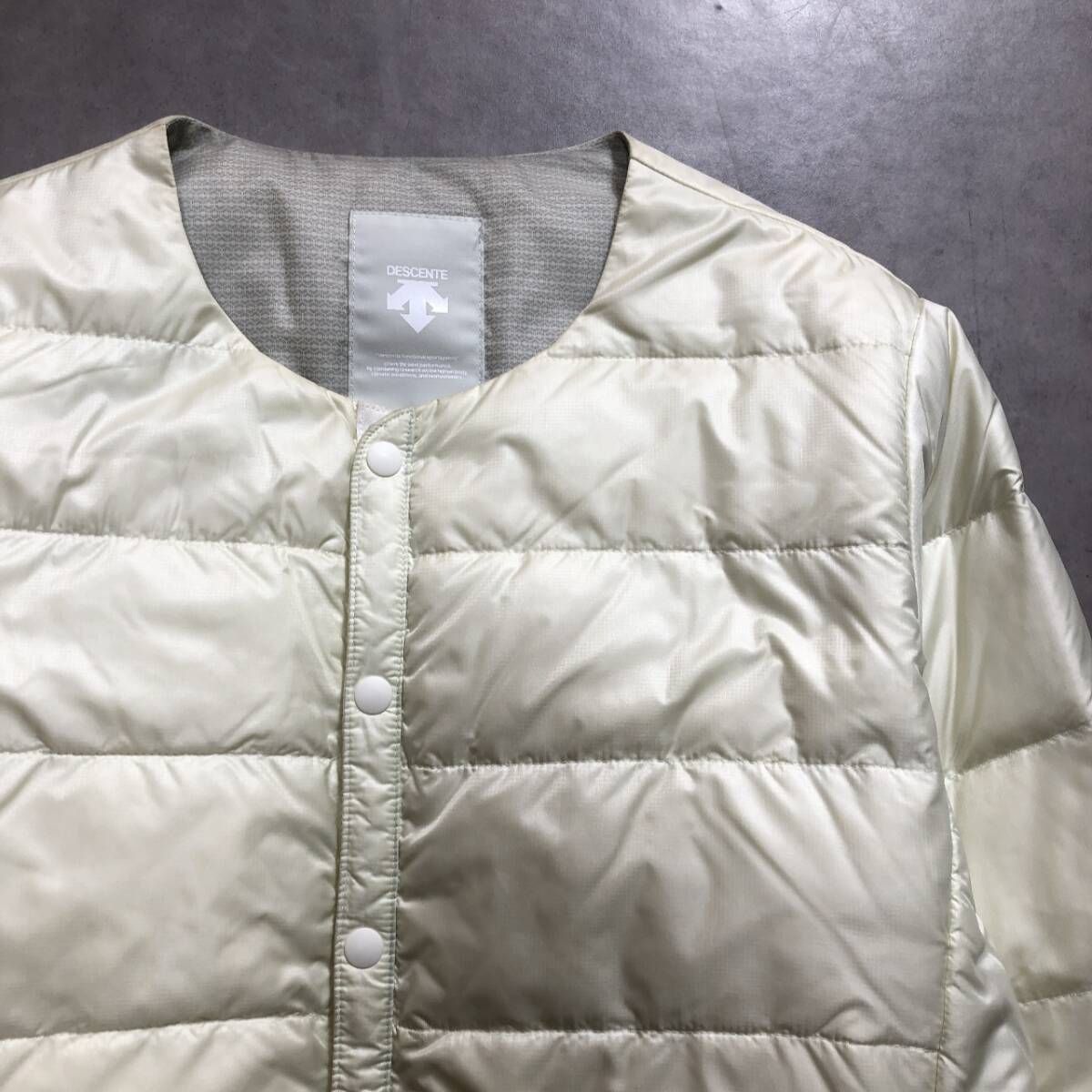 デサント オルテライン DIA3575U ノーカラーダウンジャケット DESCENTE