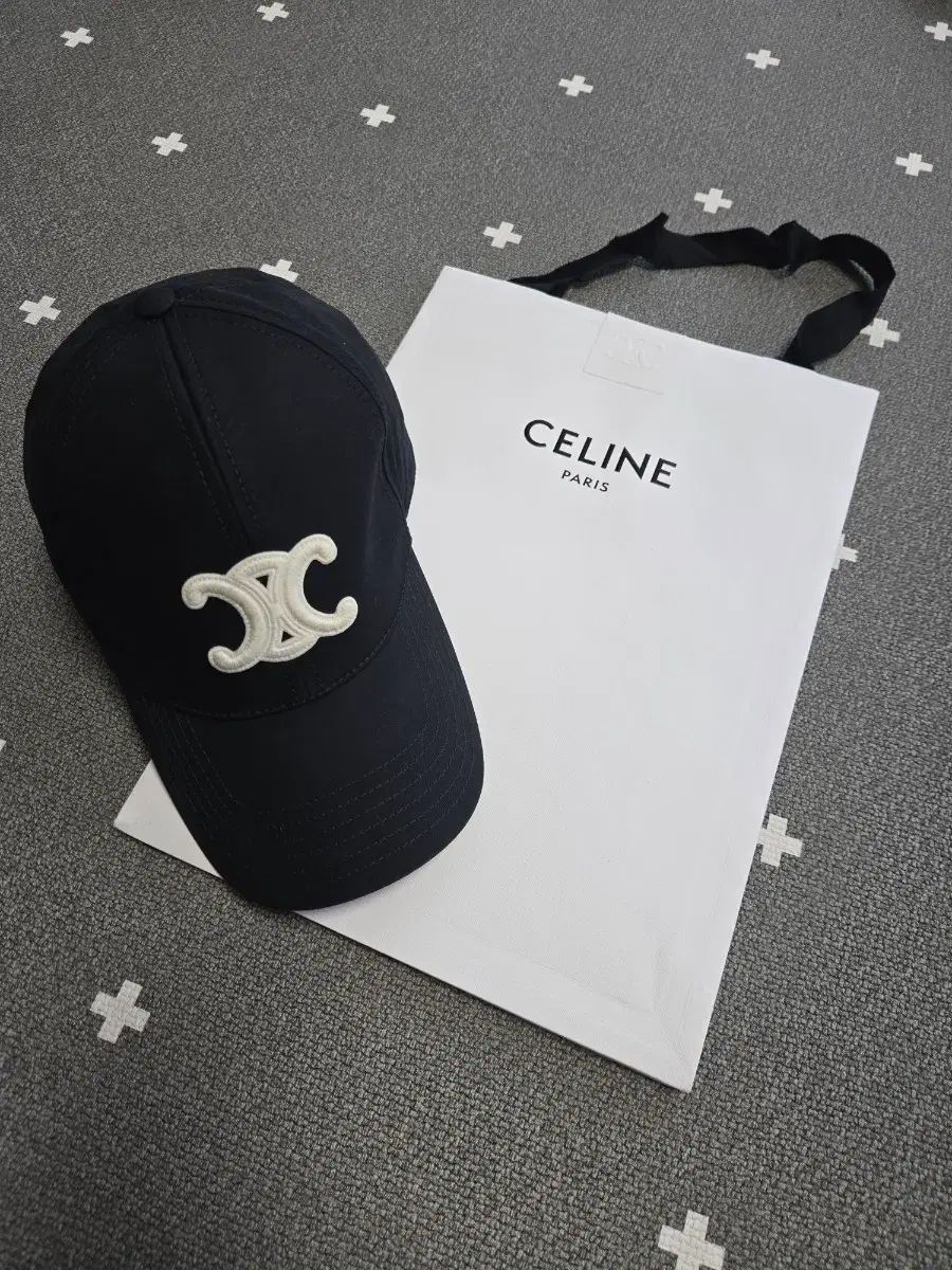 大得価，セール】 Celine セリーヌ ブラック 帽子 (正規品)