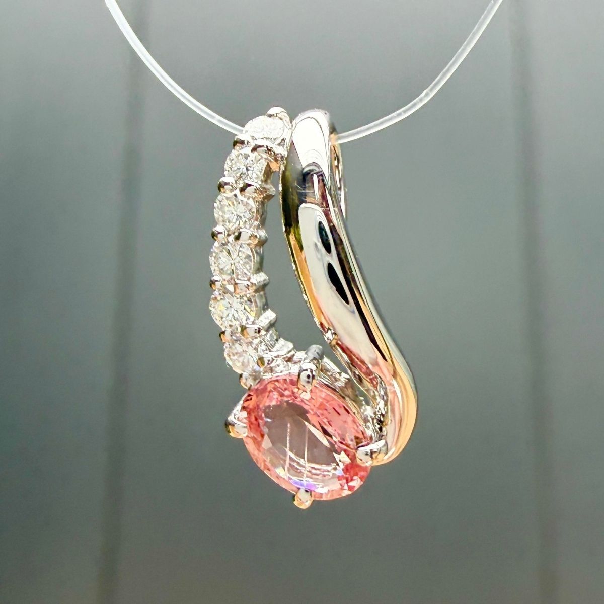 Pt900 パパラチアサファイア0.798ct ダイヤモンド0.22ct トップ - メルカリ