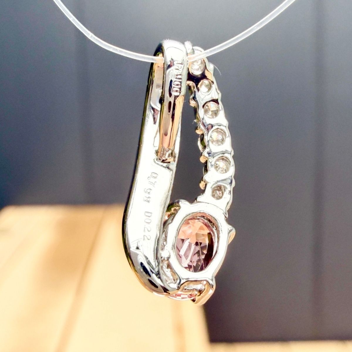 Pt900 パパラチアサファイア0.798ct ダイヤモンド0.22ct トップ - メルカリ