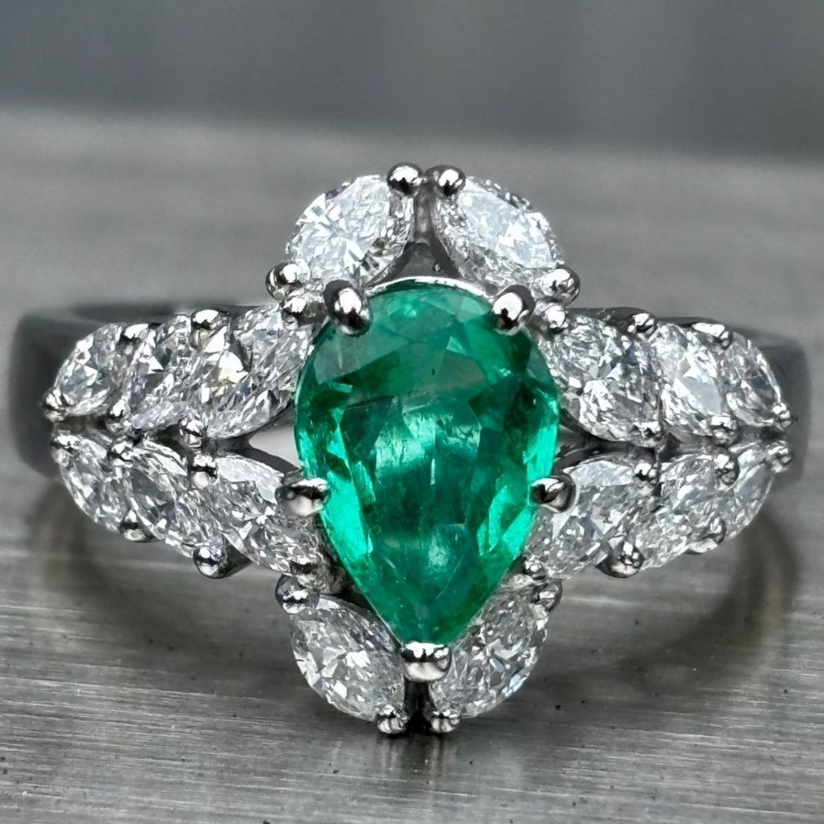 エメラルド1.00CT 美品】天然エメラルド ダイヤモンドリング 1.00/0.18 