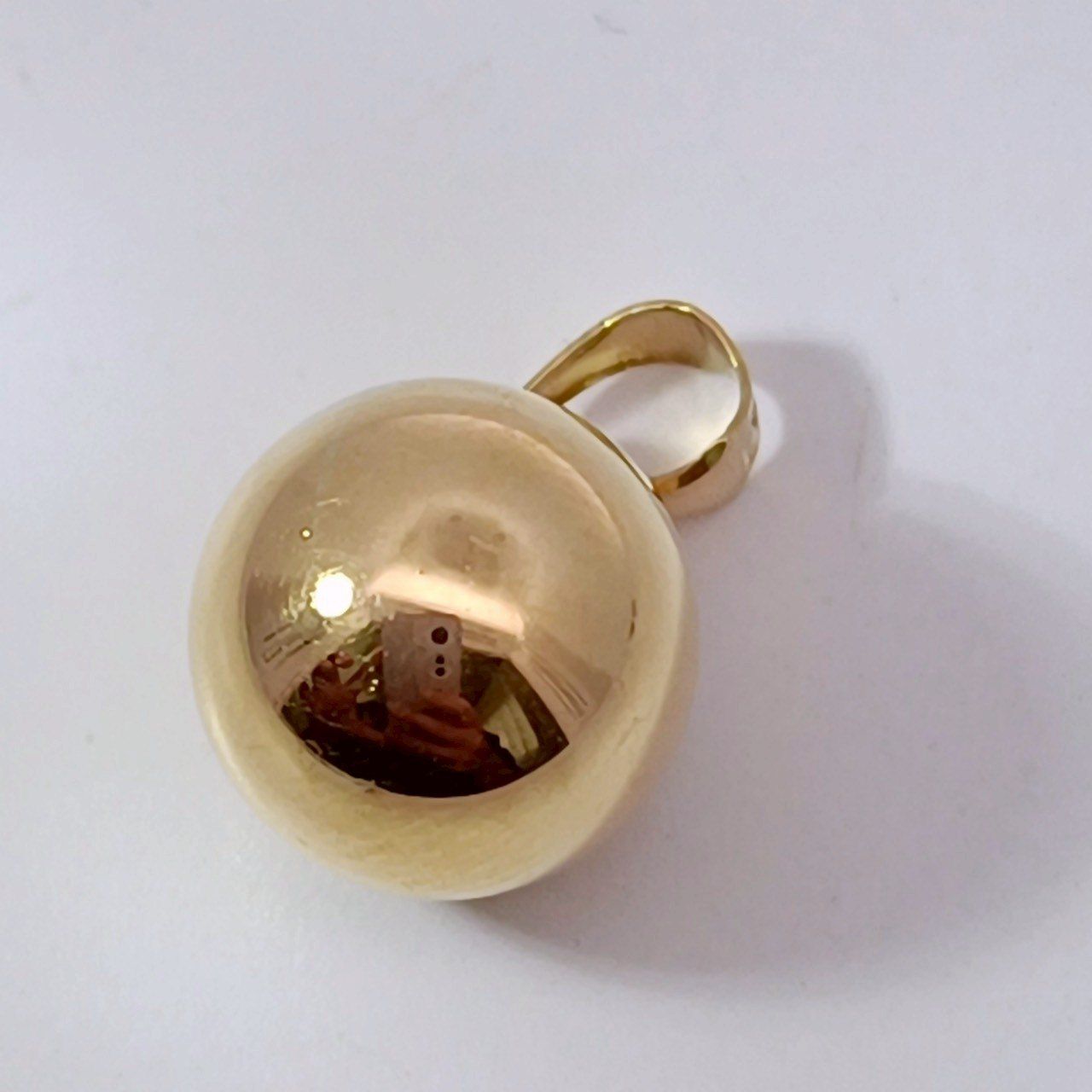 K18ネックレストップ　メルカリにて売却済みです⭐ 18金 K18 男女兼用 ボール ネックレストップ 0.63g Z570 - メルカリ