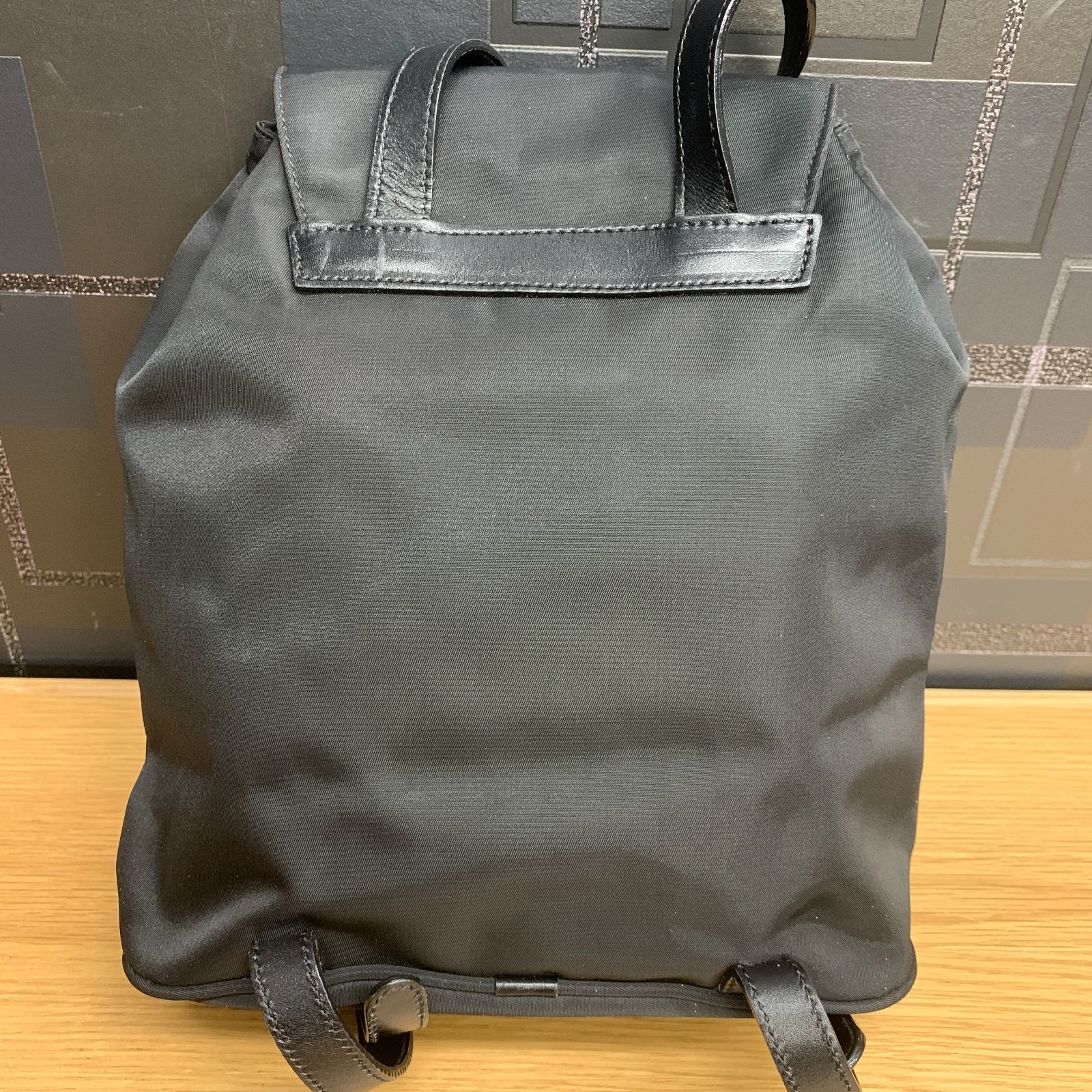 FENDI フェンディ FFロゴ ナイロン ミニ リュックサック バックパック FENDI フェンディ FFロゴ ナイロン ミニ リュックサック バックパック