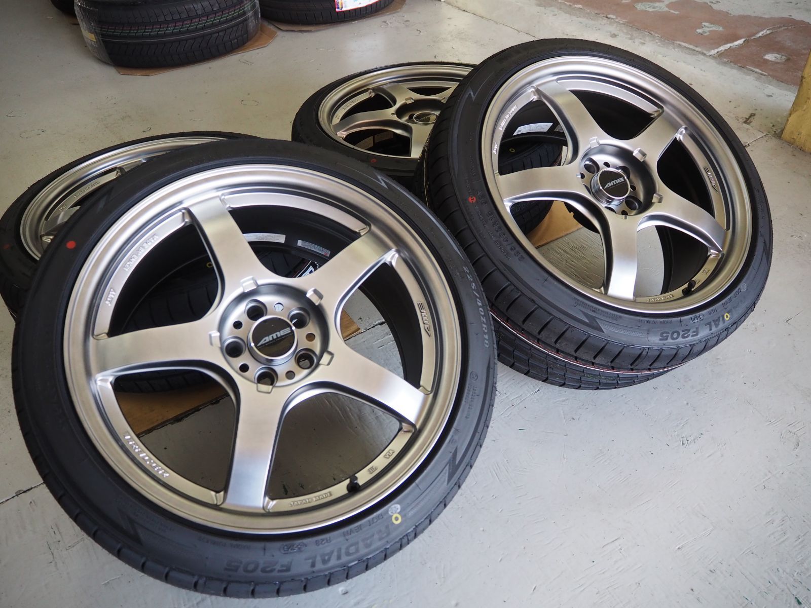 AME TRACER GT-V 18inch 8.5J 5H100+45 輸入タイヤ 225/40R18 GR86 86 