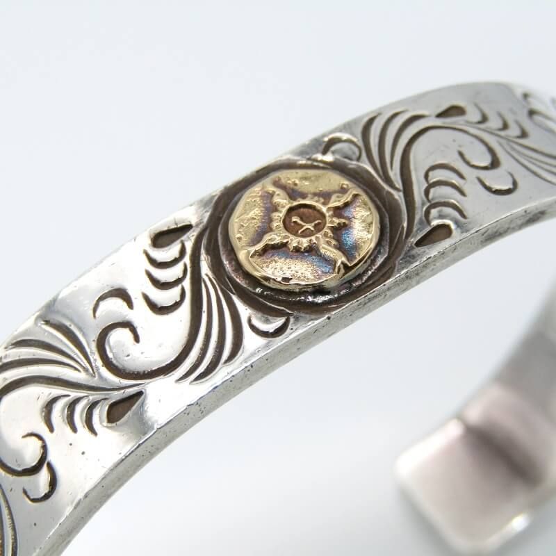 FIRST ARROW's ファーストアローズ バングル K18付 平打12mm カラ草