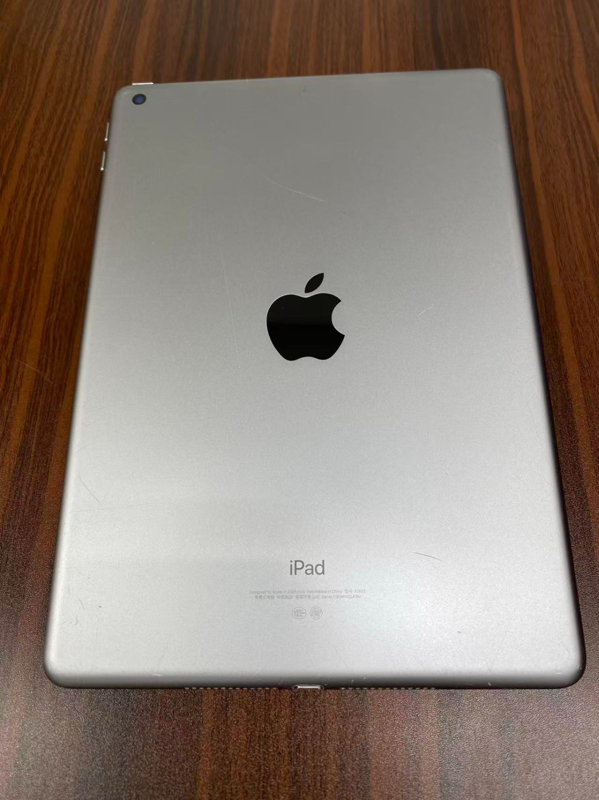 【動作確認・初期化済み】Apple iPad 第6世代 Wi-Fi　128GB Space gray